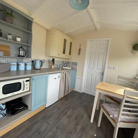 Kevara Shepherds Hut Finstown Экстерьер фото