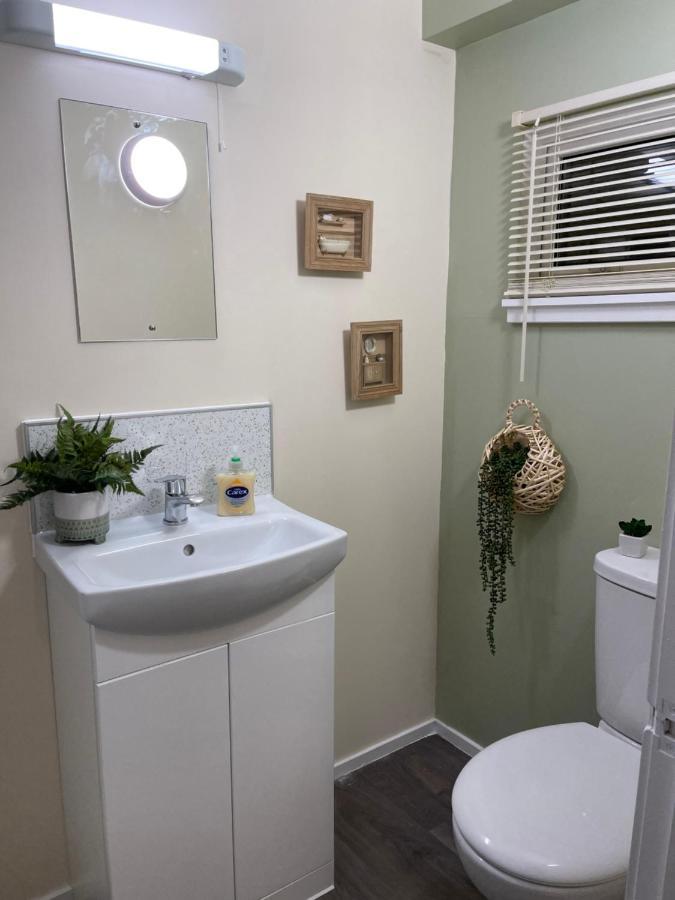 Kevara Shepherds Hut Finstown Экстерьер фото